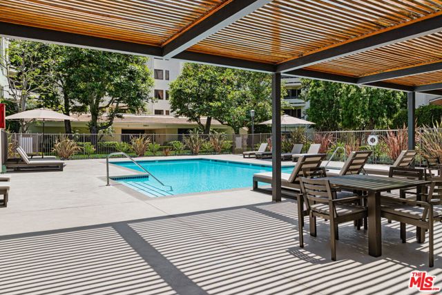 2102 Century Park Lane, Los Angeles CA: https://media.crmls.org/mediaz/f49bc17c-3398-49a4-b55f-e2b818f9416d.jpg