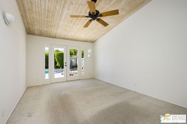 5111 E Bobolink Lane, Palm Springs CA: https://media.crmls.org/mediaz/f49d0154-d014-45ea-9f2e-21c8ea9997fd.jpg