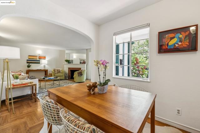 22574 6Th St, Hayward CA: https://media.crmls.org/mediaz/f49d2670-53d5-4ee0-a8a2-30f46efb2266.jpg