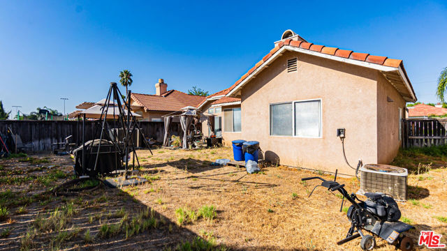 16850 Via Lunado, Moreno Valley CA: https://media.crmls.org/mediaz/f49d4d9a-80f6-47bf-b636-e373971fd86c.jpg