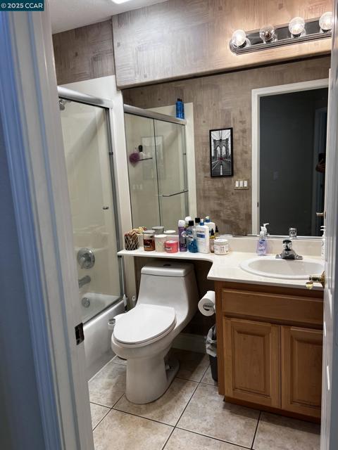 4045 Galenez Way, Antioch CA: https://media.crmls.org/mediaz/f49d5791-8fd0-442b-8a61-5ca517803cac.jpg