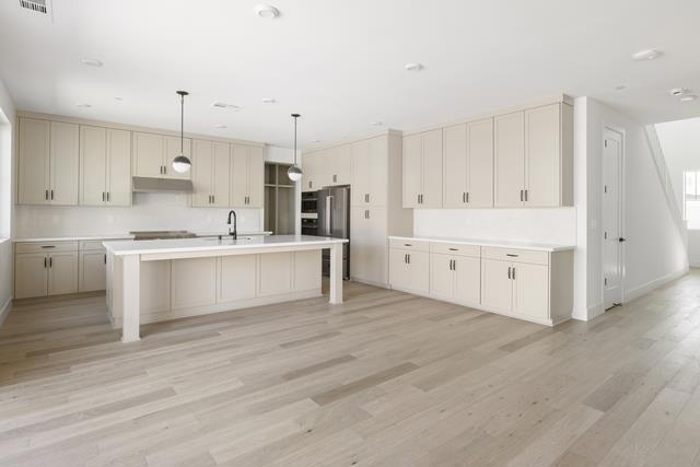 7376 Ailes Court, Gilroy CA: https://media.crmls.org/mediaz/f49e7d28-8c94-4cae-9c0f-bb12c20bb6ea.jpg