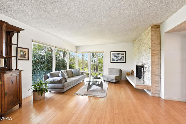 Detail Gallery Image 8 of 41 For 633 Camino Roberto, Thousand Oaks,  CA 91360 - 4 Beds | 2/1 Baths