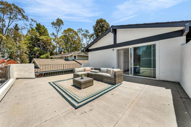 6 Whitecliff Court, San Mateo CA: https://media.crmls.org/mediaz/f49fc5da-365e-4040-bfea-e81886405edb.jpg