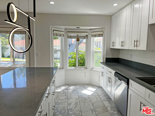 1060 22nd Street, Santa Monica CA: https://media.crmls.org/mediaz/f4a0dbca-d4c3-4c30-8fc4-e024f934f015.jpg
