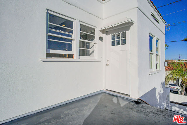 1147 24th Street photo 4