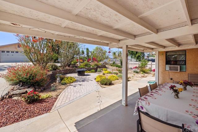 10171 Ramona Drive, Spring Valley CA: https://media.crmls.org/mediaz/f4a133a0-2faa-4cde-bd2c-f853981496b7.jpg
