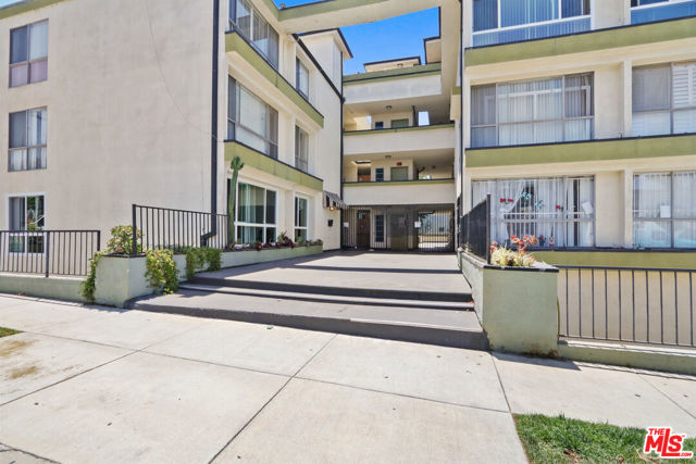 500 Evergreen Street, 306 photo 14