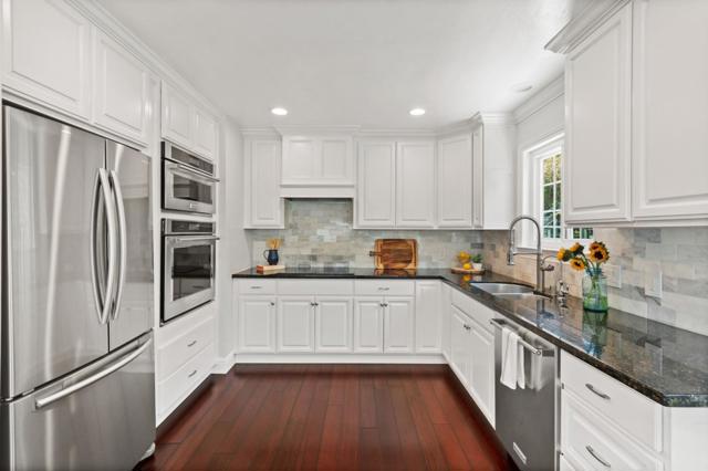 330 Avenue Portola, El Granada CA: https://media.crmls.org/mediaz/f4a1a5b6-8124-46a0-972e-f2e977cd5e30.jpg