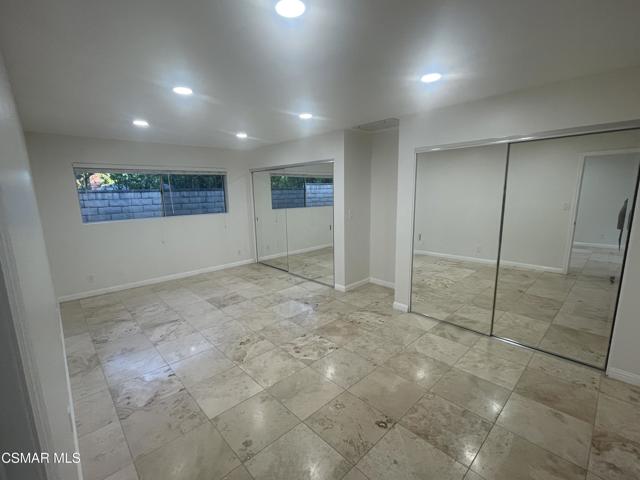 1375 Uppingham B Drive, Thousand Oaks CA: https://media.crmls.org/mediaz/f4a1d4ee-262c-42e1-a2b3-76d7501fc914.jpg