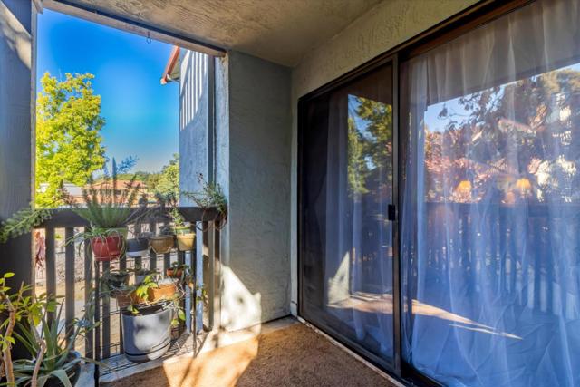 1315 A Street, Hayward CA: https://media.crmls.org/mediaz/f4a1e0a8-ff05-41a3-947d-9c4636dd789d.jpg