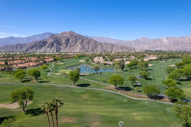 79885 Liga, La Quinta CA: https://media.crmls.org/mediaz/f4a23fc6-9118-4f43-97f0-93209a9ffb15.jpg