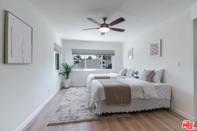 5056 Greenbush Avenue, Sherman Oaks CA: https://media.crmls.org/mediaz/f4a29624-eea0-4ac9-a215-2f04fe5d99a5.jpg