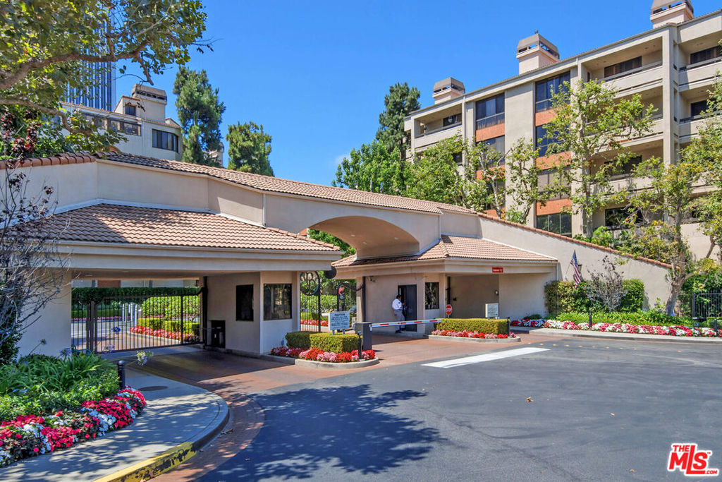 2132 Century Park Lane #304