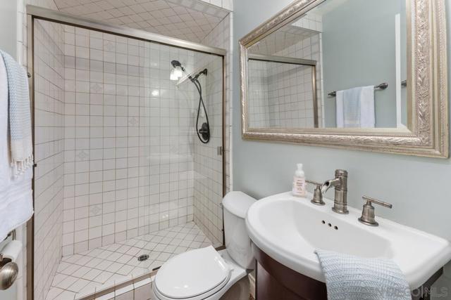 13627 Poway Springs Rd, Poway CA: https://media.crmls.org/mediaz/f4a306af-80e1-4bd5-9284-f61772570d71.jpg