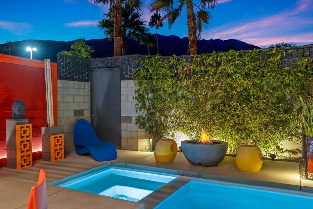 2691 Paragon Loop, Palm Springs CA: https://media.crmls.org/mediaz/f4a35a84-6ee1-4b8e-9855-84f6afe4efa8.jpg