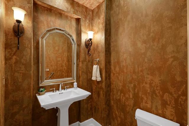Image 22 of 42 For 50055 El Dorado Drive