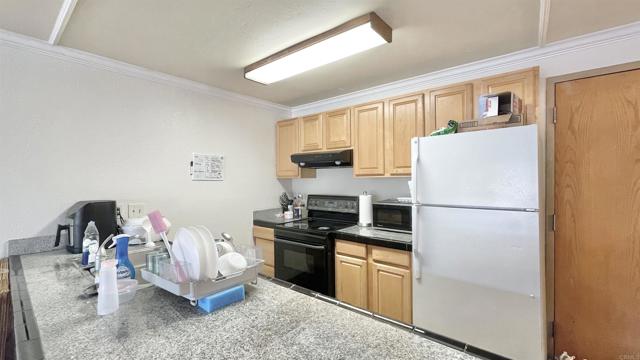 Image 9 of 39 For 8332 Regents Rd  B