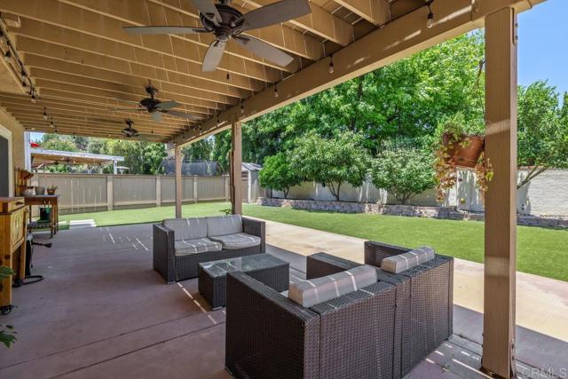 150 Rock Glen Way, Santee CA: https://media.crmls.org/mediaz/f4a50447-9429-4de3-a9a3-30e45d177dd8.jpg