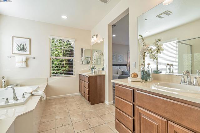 5801 Flora Cmn, Livermore CA: https://media.crmls.org/mediaz/f4a539df-5f40-4e0c-8b11-961fec9d1a89.jpg