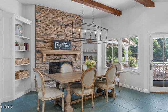 Detail Gallery Image 5 of 50 For 2017 Freeborn Way, Camarillo,  CA 93012 - 6 Beds | 6/1 Baths