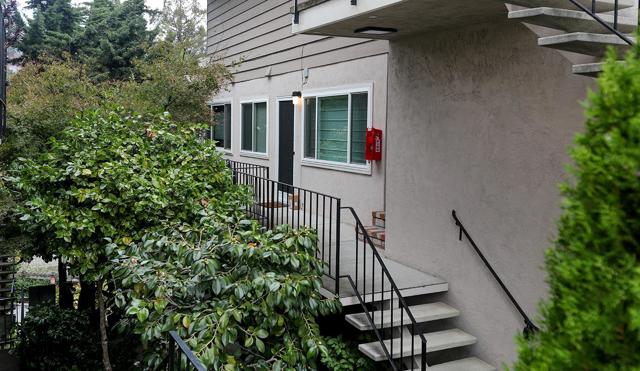 1124 Hollywood Avenue, Oakland CA: https://media.crmls.org/mediaz/f4a88a6f-52e9-44c1-9e1a-6d54d8df2ff3.jpg