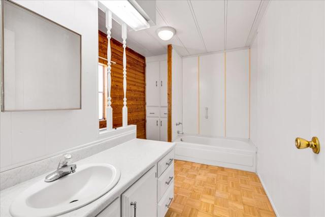 7425 Church Street, Yucca Valley CA: https://media.crmls.org/mediaz/f4aabdf9-d570-4177-b40f-72a46ba4642f.jpg