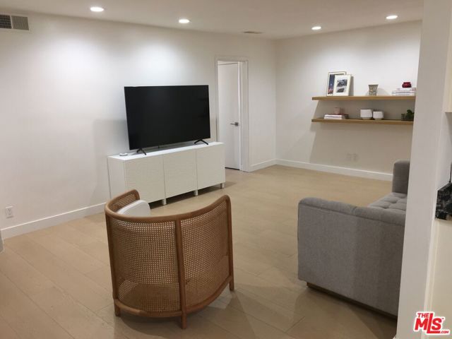 MLS# 22218233