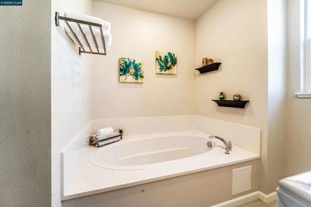 1233 Bockman, San Lorenzo CA: https://media.crmls.org/mediaz/f4abfb81-bf15-4258-b465-6f34fecf8eb7.jpg