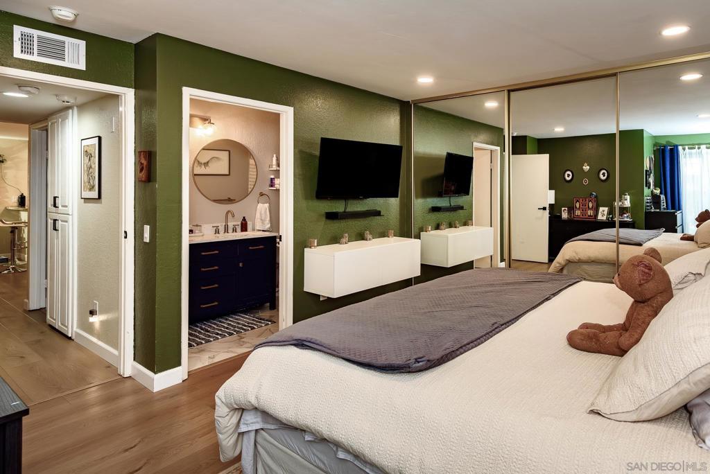 9149 Village Glen - photo 13