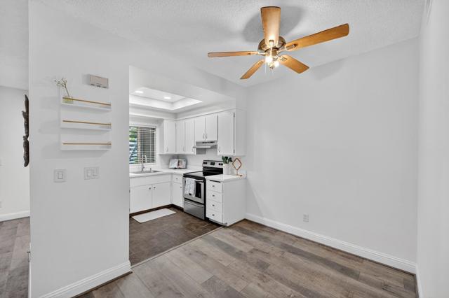 482 Shadowgraph Drive, San Jose CA: https://media.crmls.org/mediaz/f4ac52f4-06c1-402d-bf43-ecd3b1dc21b8.jpg