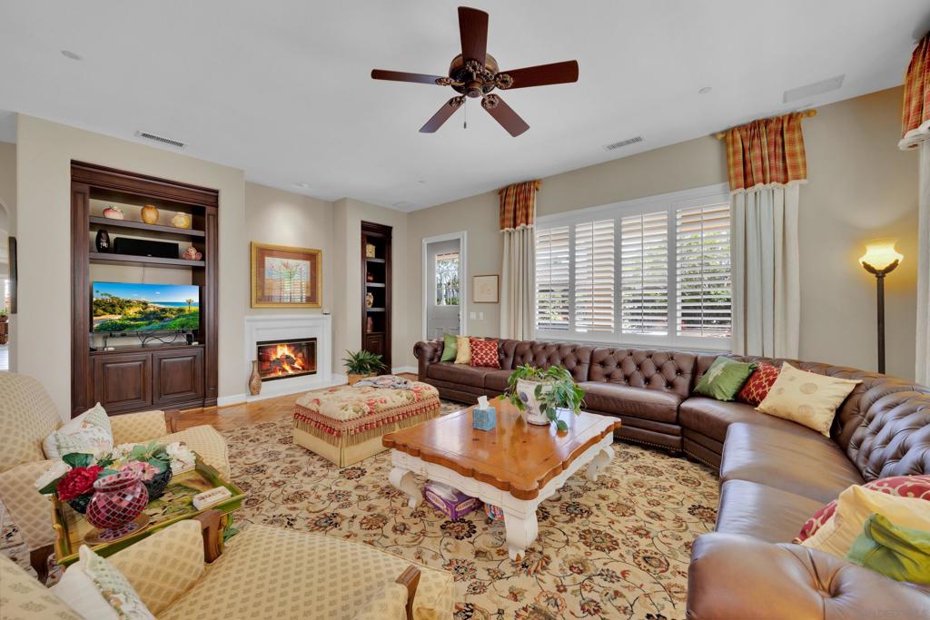 MLS #250027889SD image #9