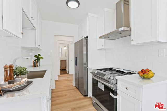 151 S Mountainview Avenue, Los Angeles CA: https://media.crmls.org/mediaz/f4acf12b-1e33-4f68-9ba7-369614a382c7.jpg