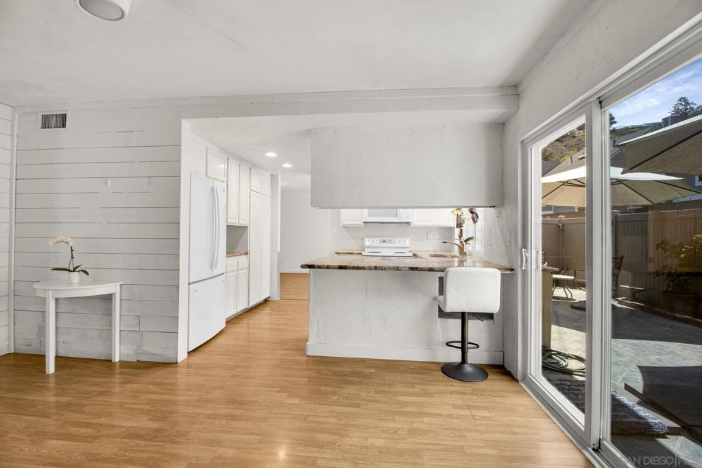 3787 Balboa - photo 15