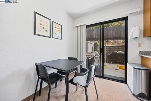 21000 Ocean View Dr, Hayward CA: https://media.crmls.org/mediaz/f4ad844e-fa0d-46f5-aac0-79f7d98cd589.jpg