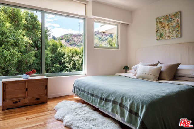 2764 Outpost Drive, Los Angeles CA: https://media.crmls.org/mediaz/f4ae3945-a905-4cc2-b8df-a14098ff1614.jpg