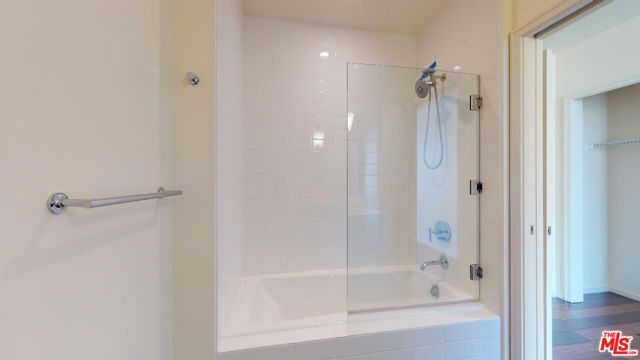 1155 S Grand Avenue, Los Angeles CA: https://media.crmls.org/mediaz/f4ae4082-5bad-40ad-b4bc-e5f990184493.jpg