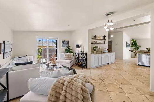 425 Alcalde Avenue, Monterey CA: https://media.crmls.org/mediaz/f4ae4483-e4ae-457c-b4fc-19a69c9820c8.jpg