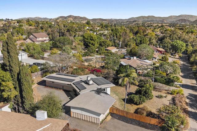 1752 Via Entrada, Fallbrook, California 92028, 3 Bedrooms Bedrooms, ,2 BathroomsBathrooms,Single Family Residence,For Sale,Via Entrada,250001399SD