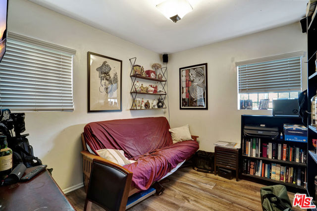 901 Rosemont Avenue, Los Angeles CA: https://media.crmls.org/mediaz/f4aea659-d30b-46f2-bc69-c4fabc7fdfc0.jpg