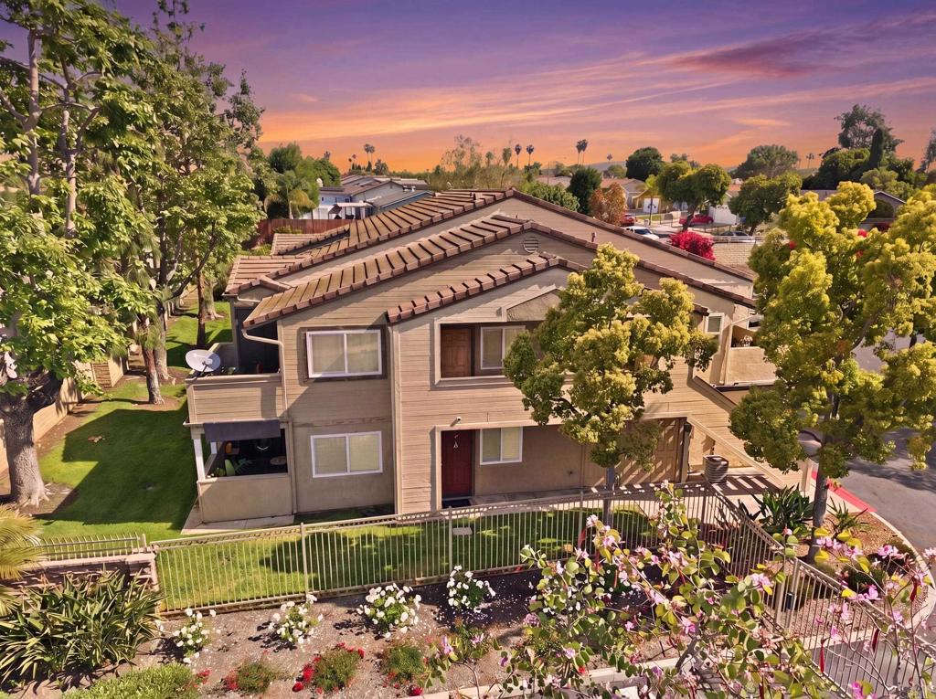 5004 Los Morros Way #2