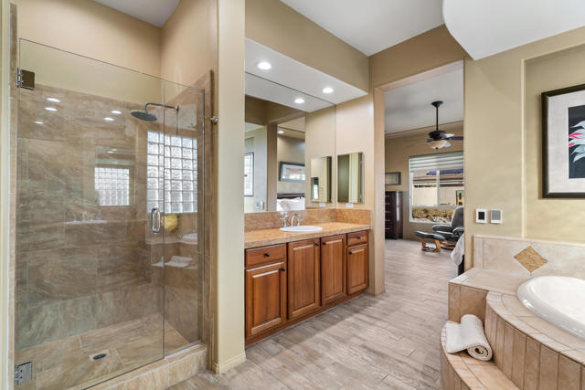 36296 Chagall Court, Cathedral City CA: https://media.crmls.org/mediaz/f4b01eac-9569-48c9-adda-76c992616d75.jpg