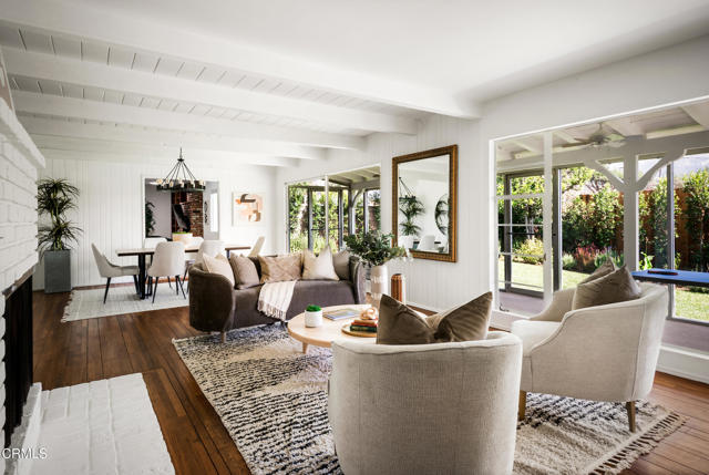 Detail Gallery Image 3 of 45 For 1640 N Altadena Dr, Pasadena,  CA 91107 - 3 Beds | 2 Baths