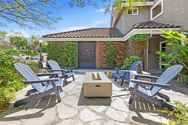 Detail Gallery Image 4 of 37 For 11171 Alejo Pl, San Diego,  CA 92124 - 5 Beds | 3 Baths