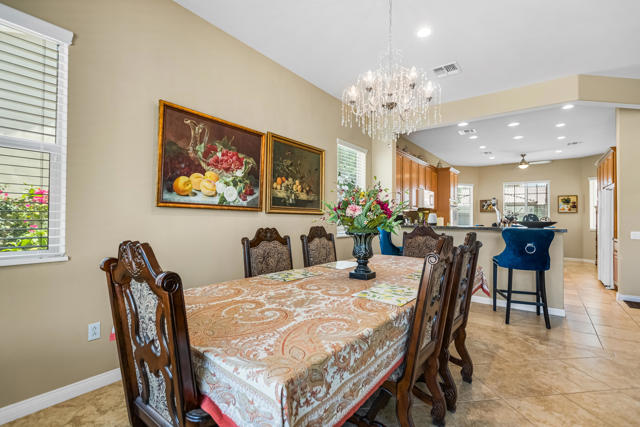 40259 Calle Cancun, Indio CA: https://media.crmls.org/mediaz/f4b1e0b1-9e5e-4e57-8acb-56bf023d3e9f.jpg