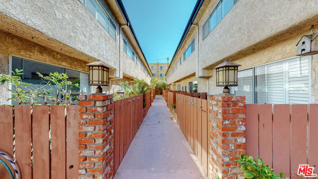 Image 2 for 1838 Barry Ave #6, Los Angeles, CA 90025