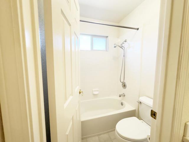 1675 Via Cortina, San Jose CA: https://media.crmls.org/mediaz/f4b251fb-a1bd-4240-be83-1d635651181c.jpg