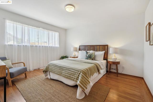 827 Norvell St, El Cerrito CA: https://media.crmls.org/mediaz/f4b2dd70-8e3c-4979-9e13-b7f99805061f.jpg