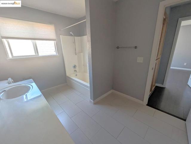 4958 Bay View CIR, Stockton CA: https://media.crmls.org/mediaz/f4b2e527-80b8-463d-84f8-4532d7cba9e5.jpg
