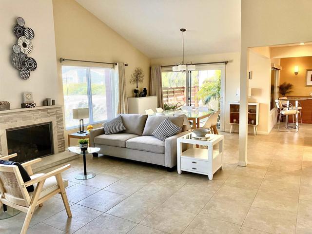 Detail Gallery Image 5 of 51 For 5447 Por Techo Ct, San Diego,  CA 92124 - 6 Beds | 3 Baths